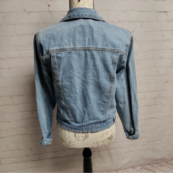 NWOT Love Tree Denim distressed jean jacket. Small. 727 - Picture 2 of 9